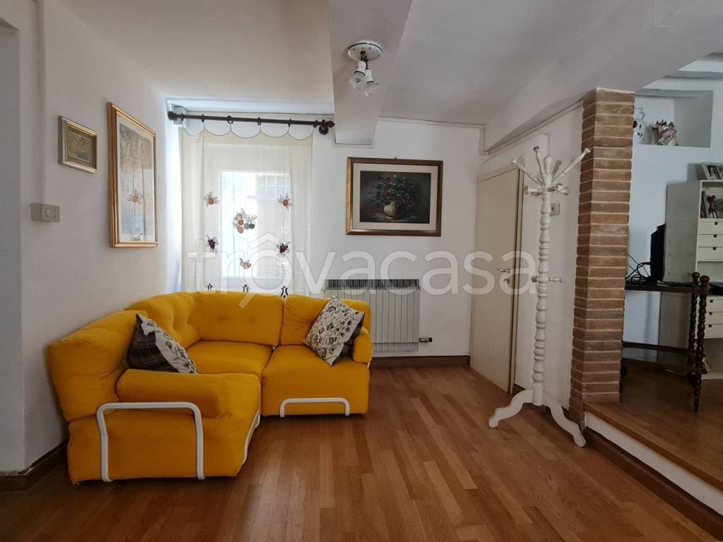 casa indipendente in vendita a Castelplanio