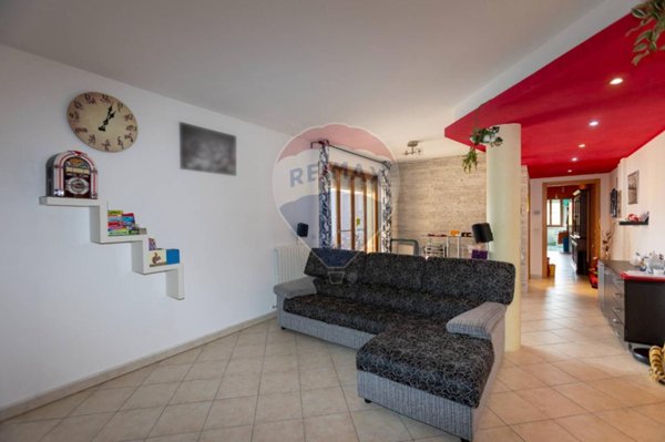appartamento in vendita a Castelplanio in zona Macine