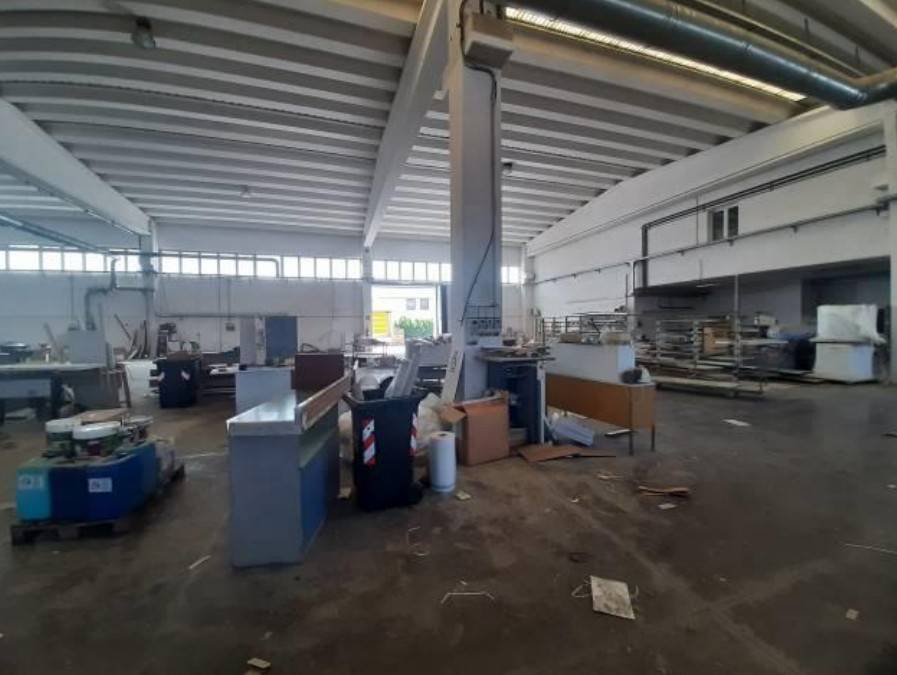 capannone in vendita a Castelplanio