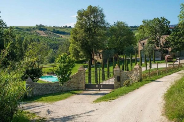 casa indipendente in vendita a Castelplanio