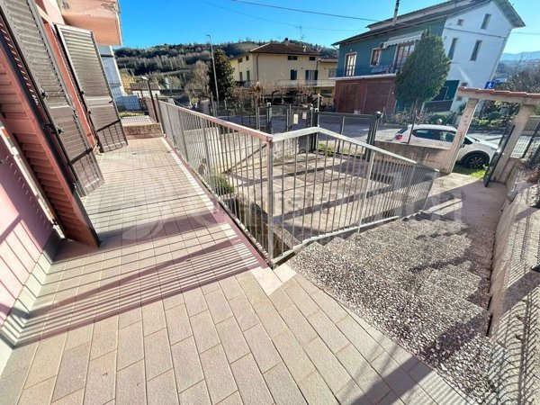 appartamento in vendita a Castelplanio in zona Macine