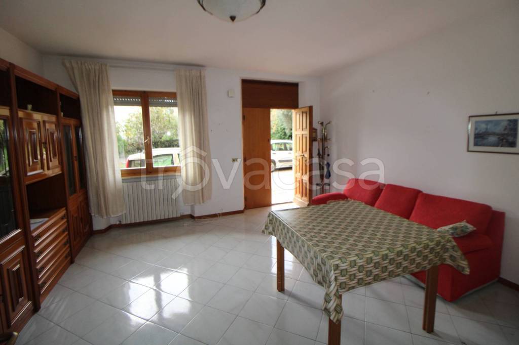 appartamento in vendita a Castelplanio in zona Macine