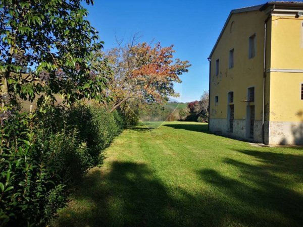 casa indipendente in vendita a Castelplanio in zona Pozzetto
