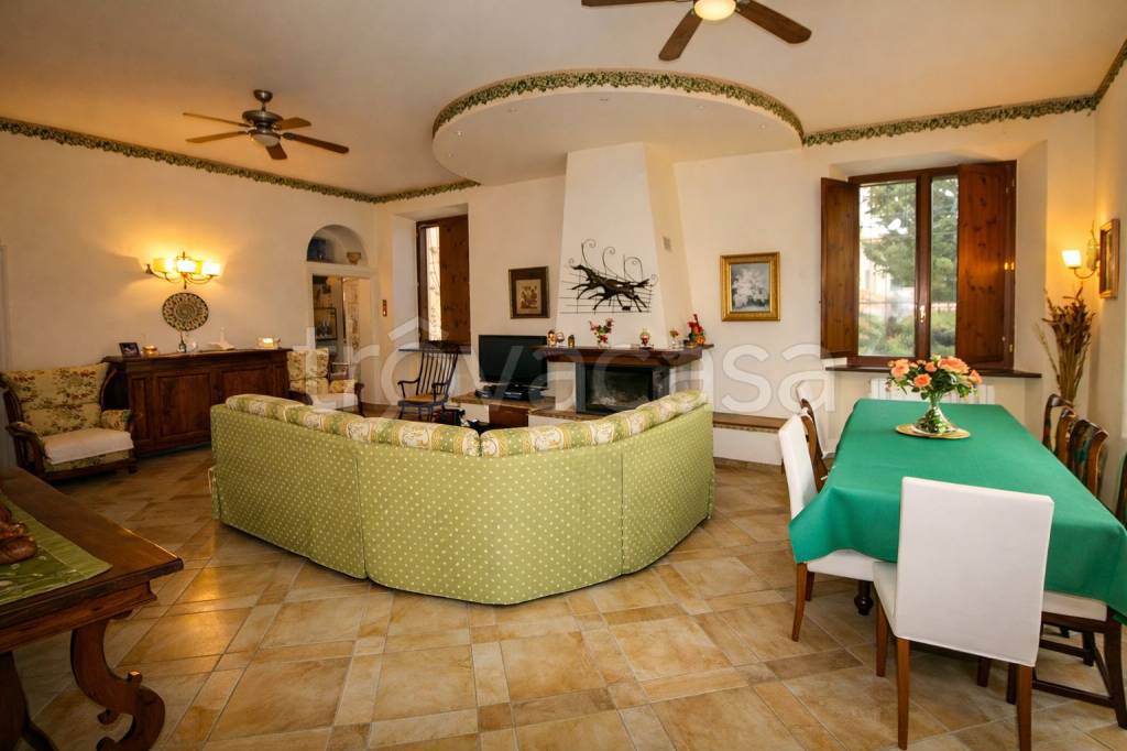 casa indipendente in vendita a Castelplanio