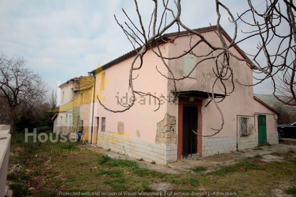 casa indipendente in vendita a Castelplanio