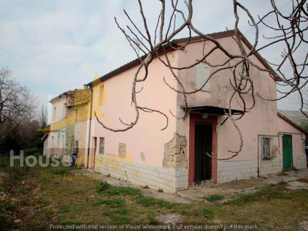 casa indipendente in vendita a Castelplanio