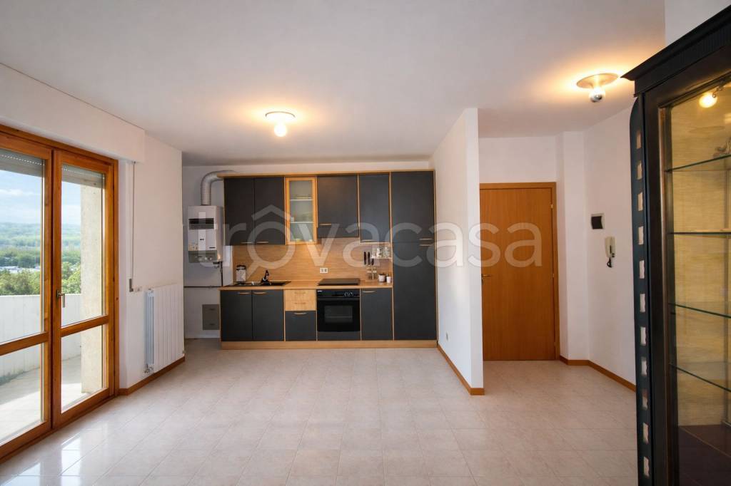 appartamento in vendita a Castelplanio in zona Macine