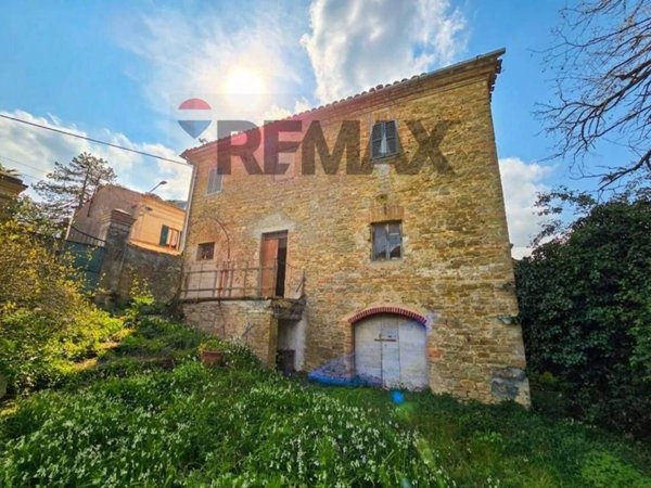 casa indipendente in vendita a Castelplanio