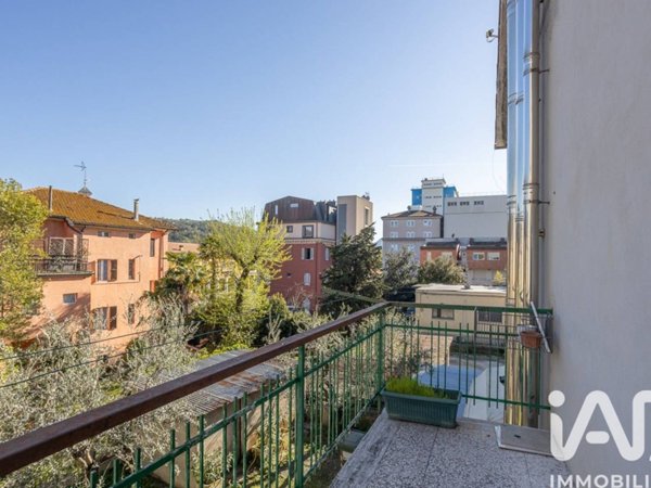 appartamento in vendita a Castelplanio in zona Macine