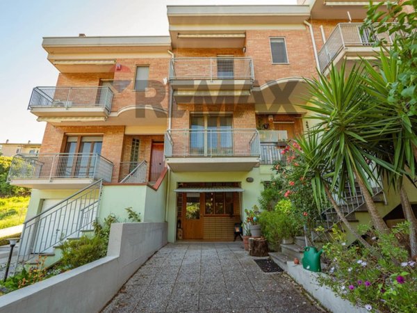 casa indipendente in vendita a Castelplanio