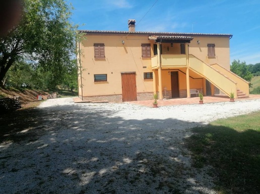 casa indipendente in vendita a Castelplanio in zona Pozzetto