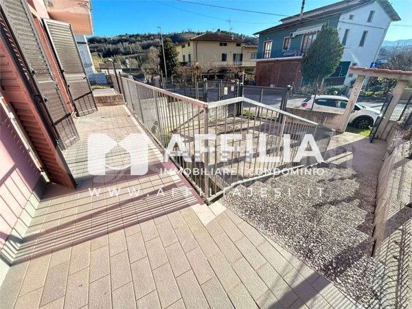 appartamento in vendita a Castelplanio in zona Macine
