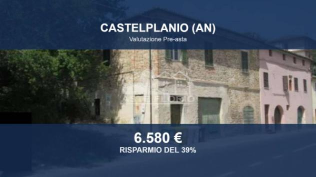 locale commerciale in vendita a Castelplanio
