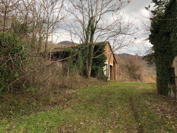 casa indipendente in vendita a Cerreto d'Esi