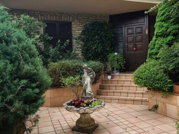 casa indipendente in vendita a Cerreto d'Esi