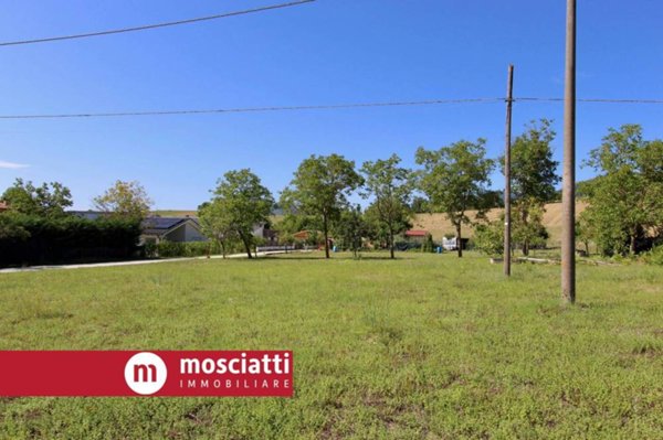 terreno edificabile in vendita a Cerreto d'Esi in zona Cerquete