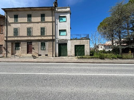 casa indipendente in vendita a Cerreto d'Esi