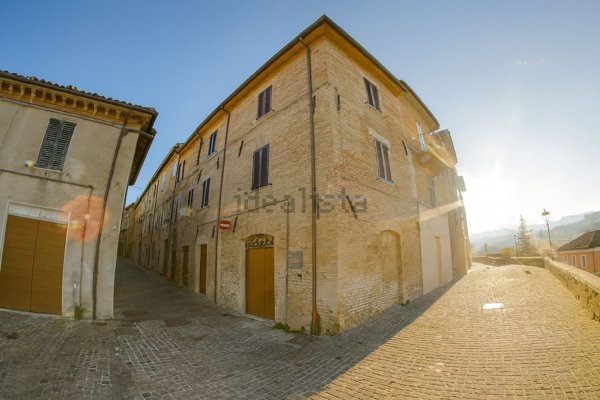 villa in vendita a Cerreto d'Esi