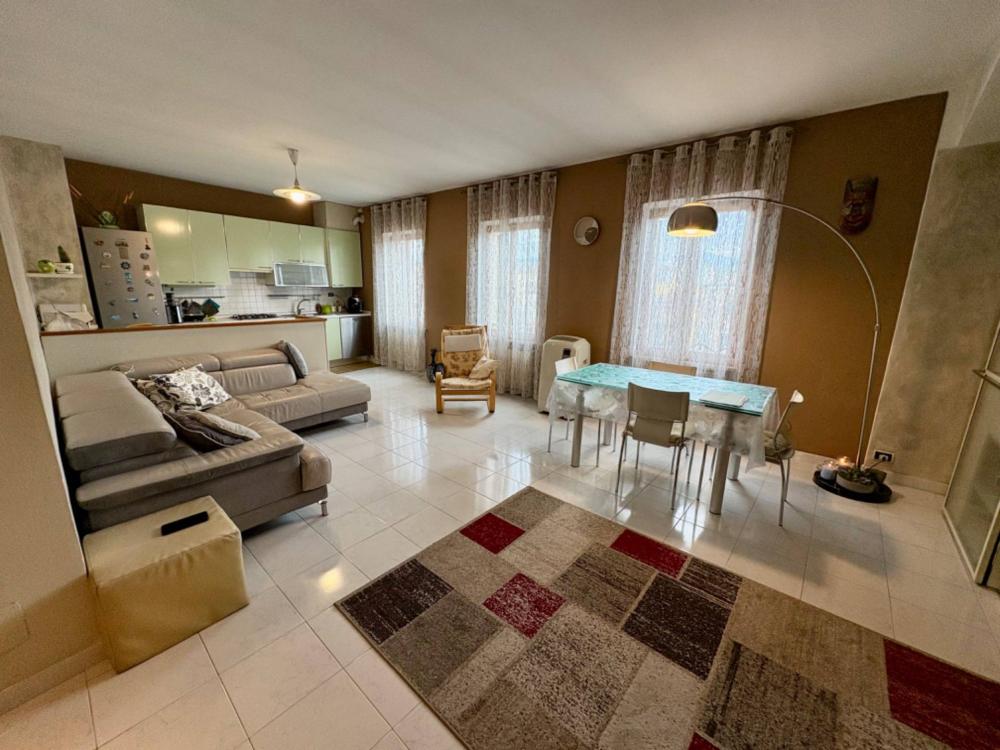 casa indipendente in vendita a Cerreto d'Esi