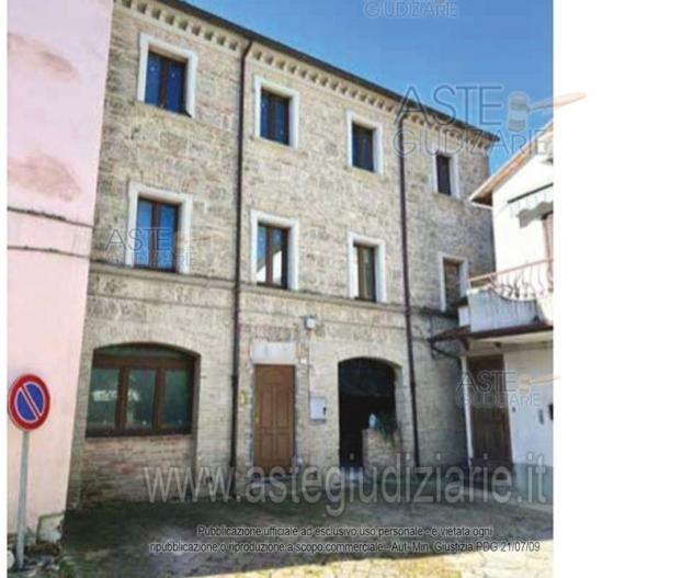 casa indipendente in vendita a Cerreto d'Esi