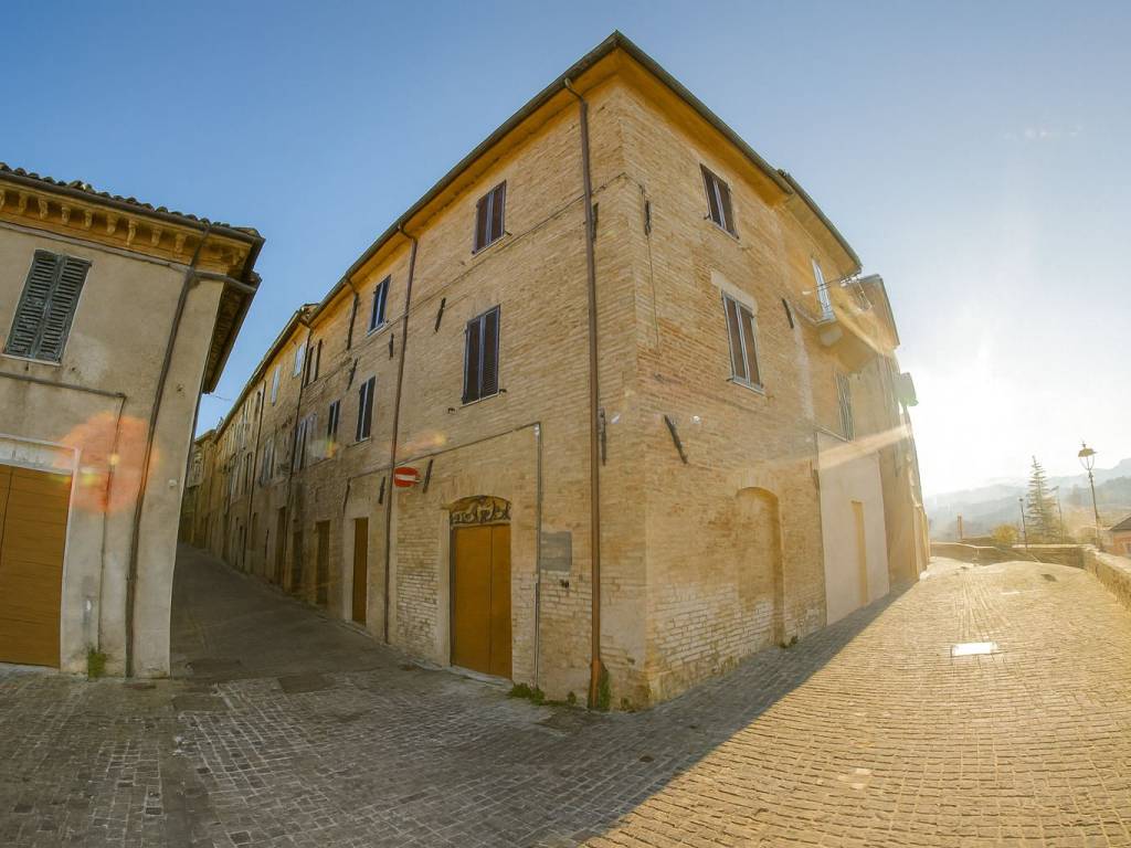 casa indipendente in vendita a Cerreto d'Esi