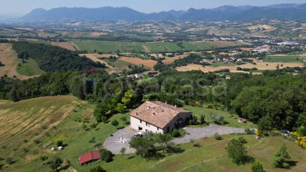 casa indipendente in vendita a Cerreto d'Esi in zona Cerquete