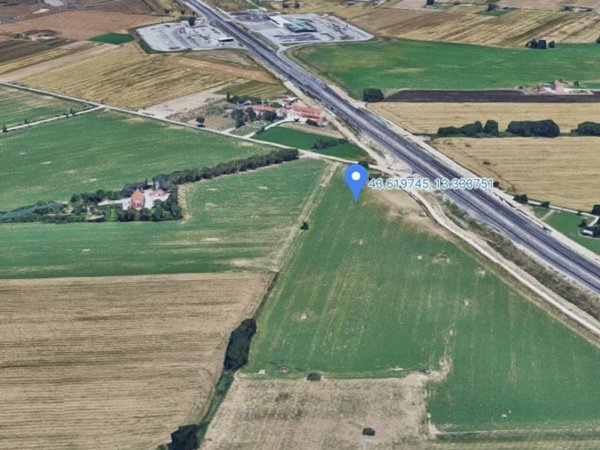 terreno agricolo in vendita a Chiaravalle