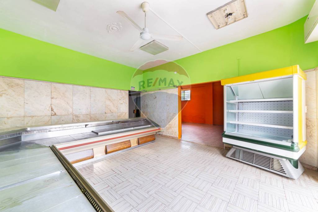 negozio in vendita a Chiaravalle