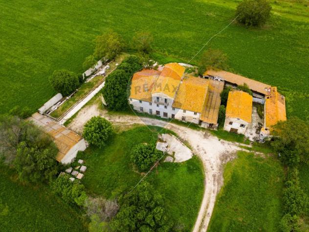 casa indipendente in vendita a Chiaravalle