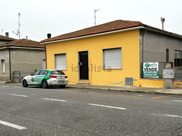 pentavano in vendita a Chiaravalle