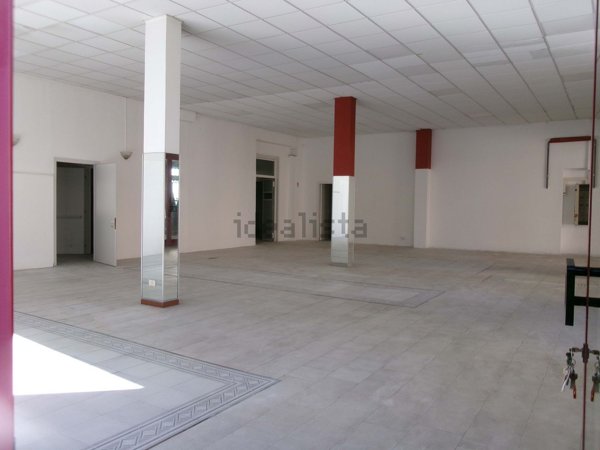 locale commerciale in vendita a Chiaravalle
