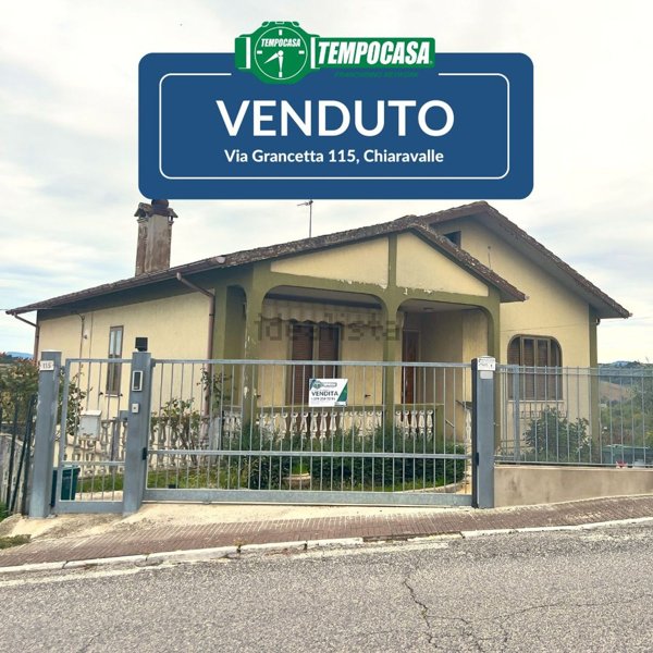 pentavano in vendita a Chiaravalle in zona Grancetta