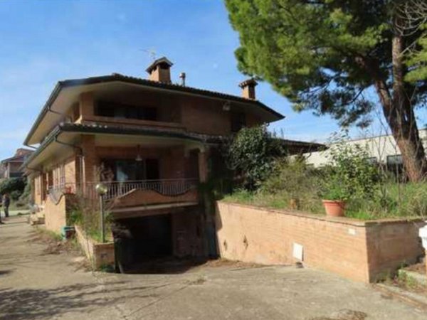 casa indipendente in vendita a Chiaravalle