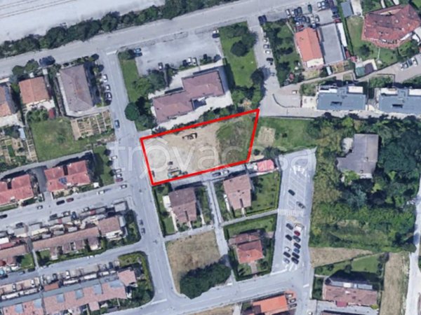 terreno edificabile in vendita a Chiaravalle
