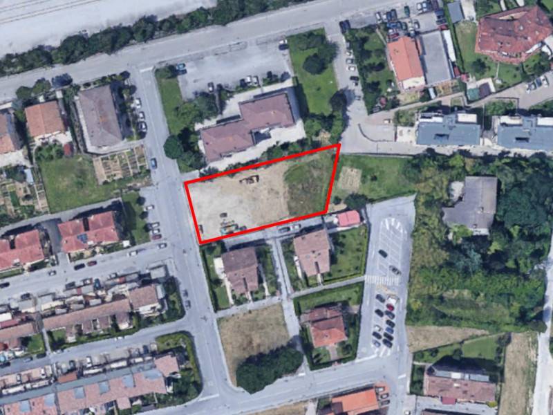 terreno edificabile in vendita a Chiaravalle