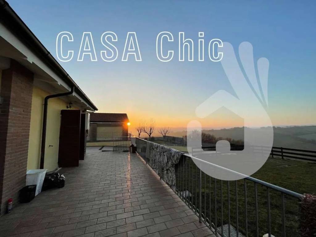 casa indipendente in vendita a Chiaravalle