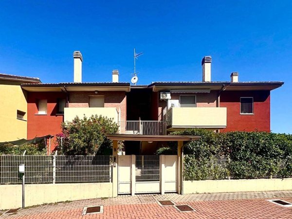 appartamento in vendita a Chiaravalle in zona Grancetta