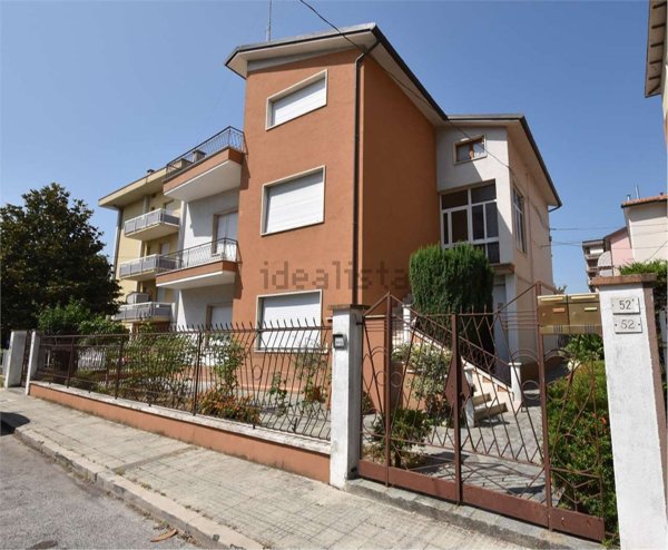 casa indipendente in vendita a Chiaravalle