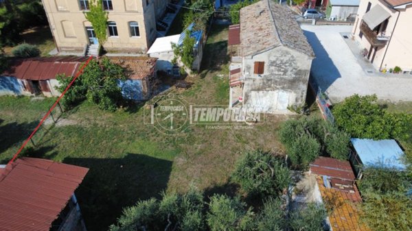 casa indipendente in vendita a Chiaravalle in zona Grancetta