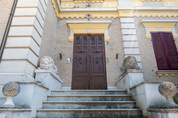 casa indipendente in vendita a Chiaravalle