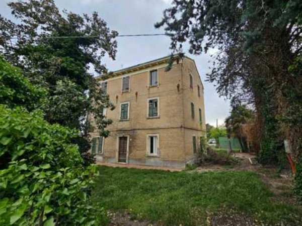 casa indipendente in vendita a Chiaravalle