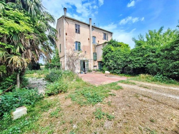 casa indipendente in vendita a Chiaravalle