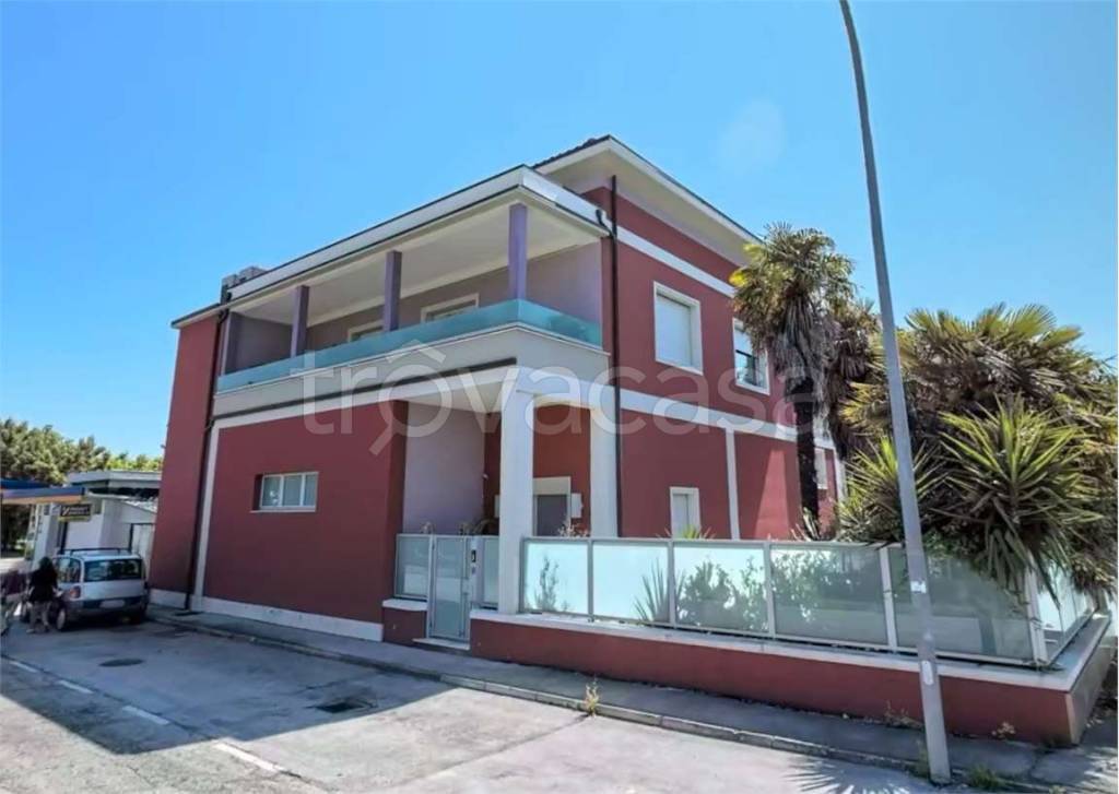 casa indipendente in vendita a Chiaravalle