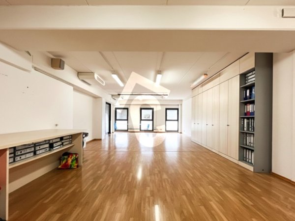 negozio in vendita a Chiaravalle