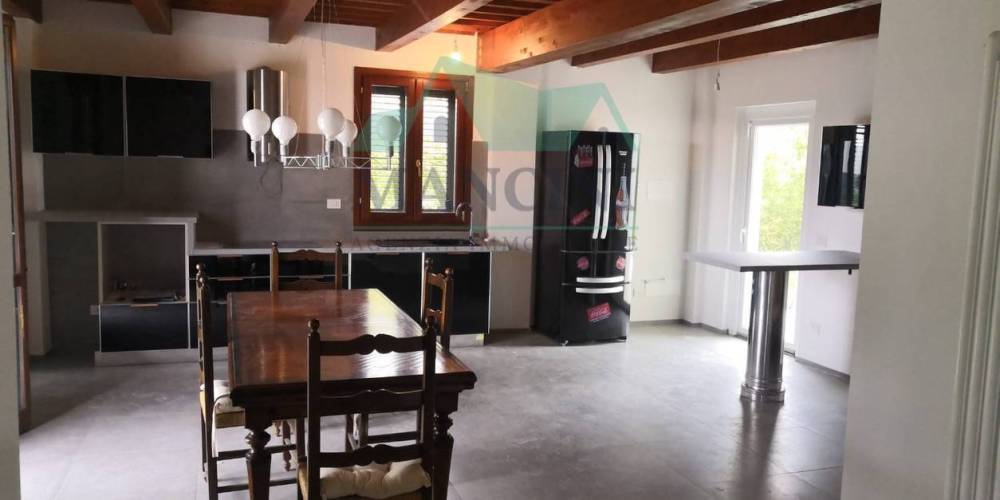 casa indipendente in vendita a Chiaravalle