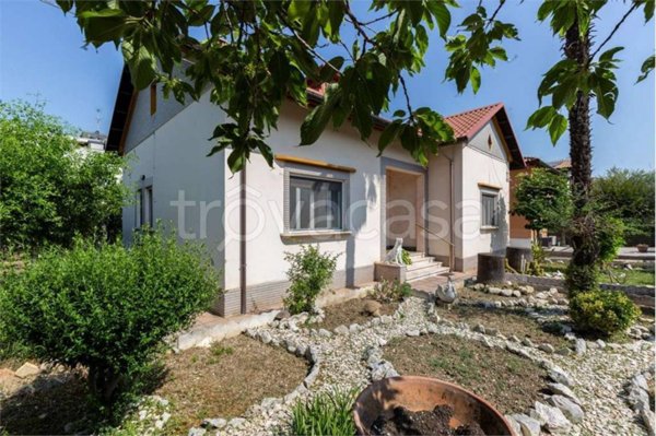 casa indipendente in vendita a Chiaravalle