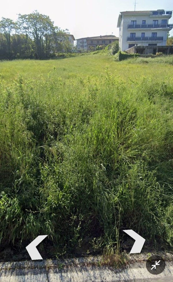terreno edificabile in vendita a Chiaravalle