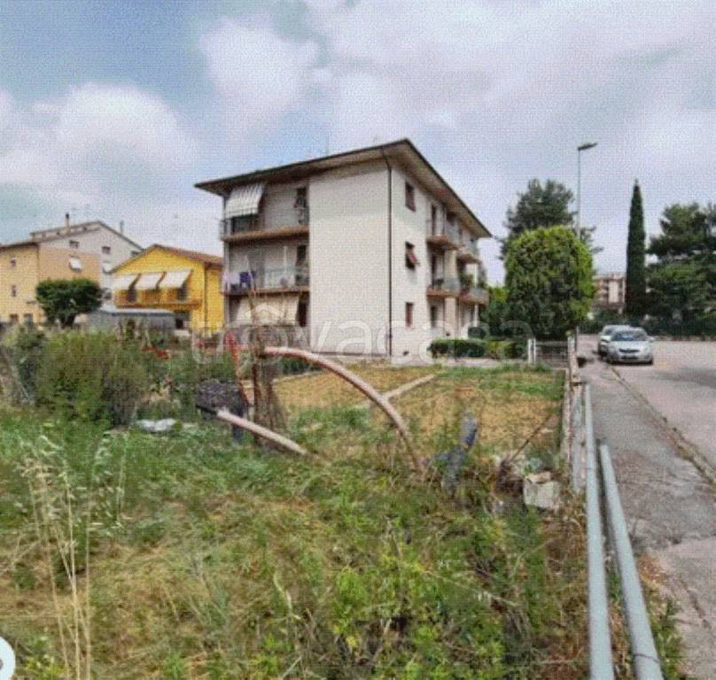 terreno edificabile in vendita a Chiaravalle