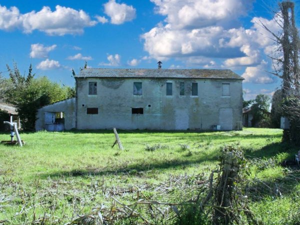 casa indipendente in vendita a Chiaravalle