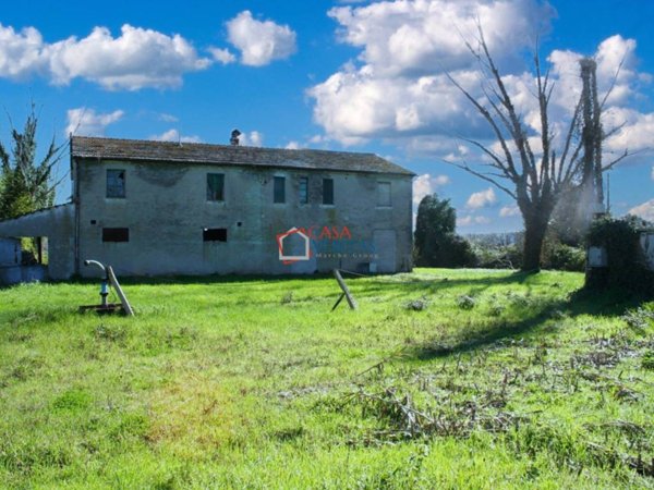 casa indipendente in vendita a Chiaravalle